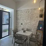 Urban Apartman *